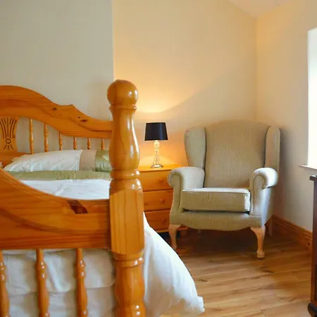 Holiday home Biddys