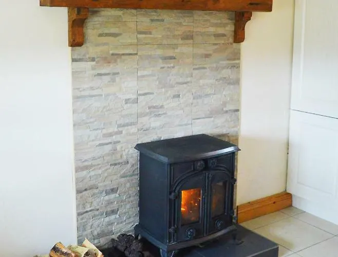 Holiday home Biddys *